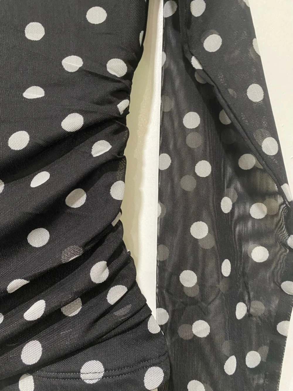 Abercrombie Fitch Blouse medium Bra Free Black Polka Dot Long-Sleeve V-Neck Top - Picture 10 of 13